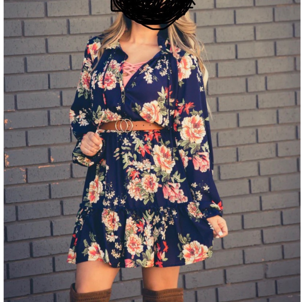 Gorgeous navy and flower print dress by Lulus